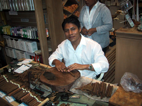 Cigar maker